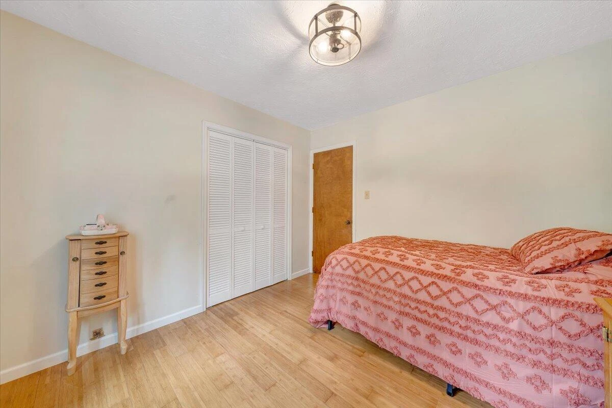 6796 Charlemont RD - Photo 35