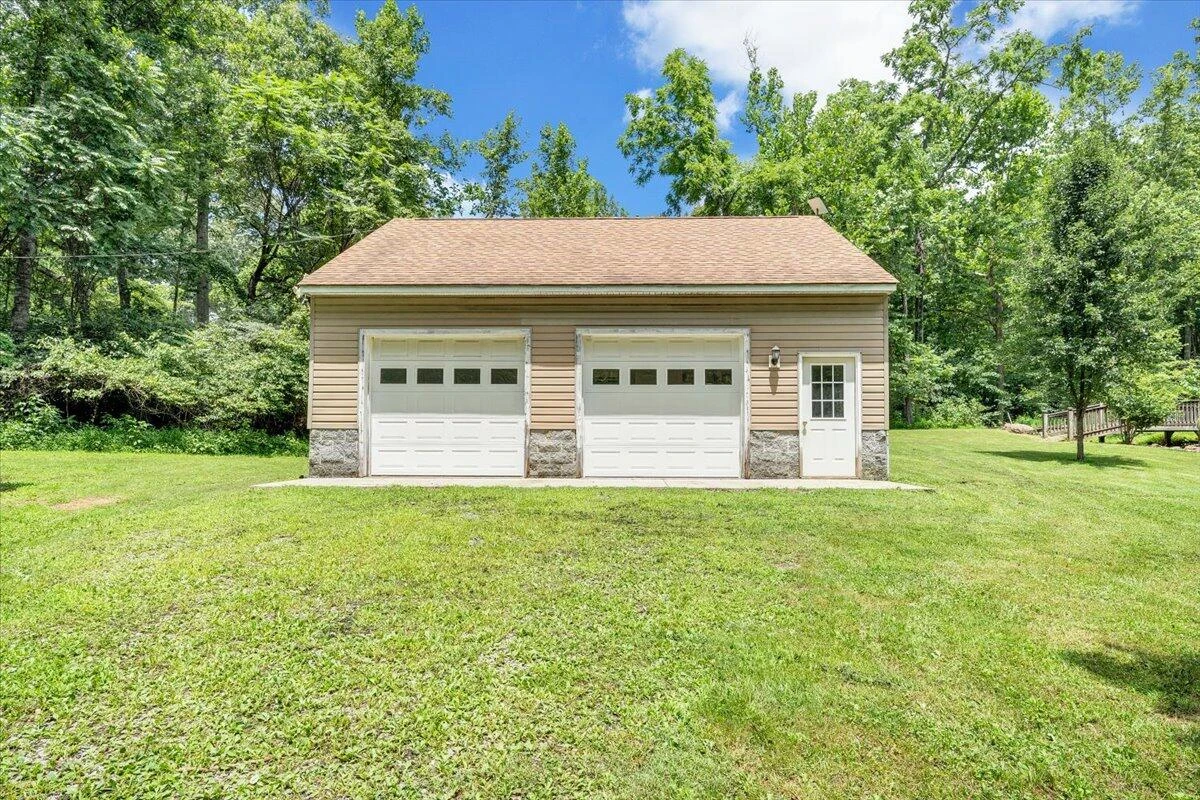 6796 Charlemont RD - Photo 4