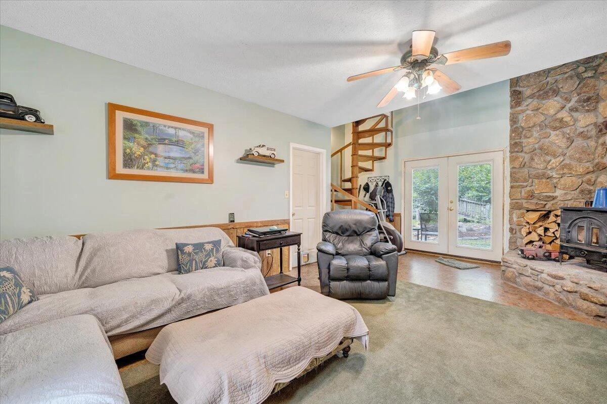 6796 Charlemont RD - Photo 41