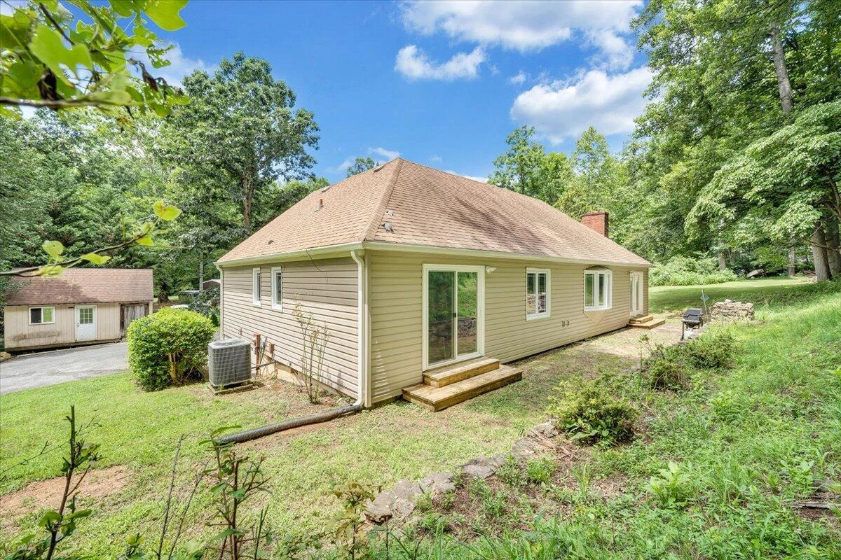 6796 Charlemont RD - Photo 60