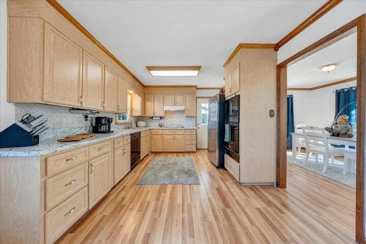 350 Tracy DR - Photo 16