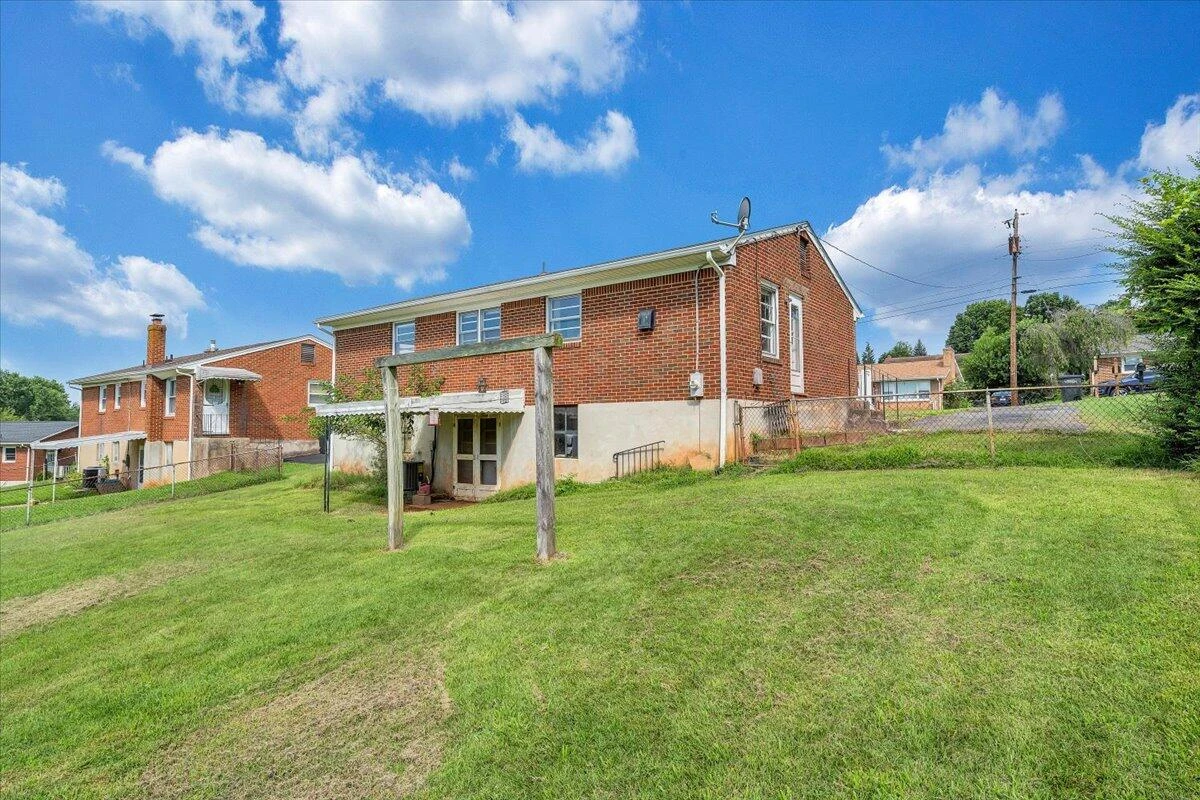 1519 South Pacific DR - Photo 31