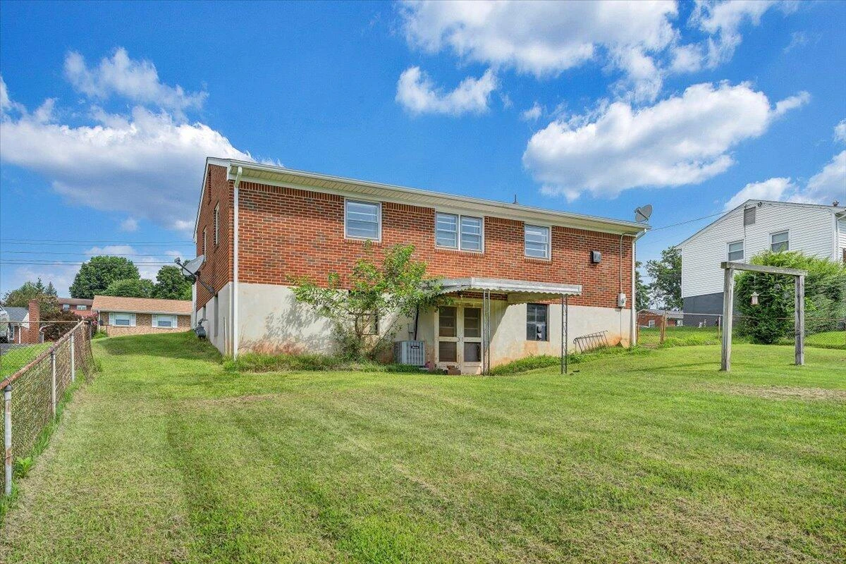 1519 South Pacific DR - Photo 32