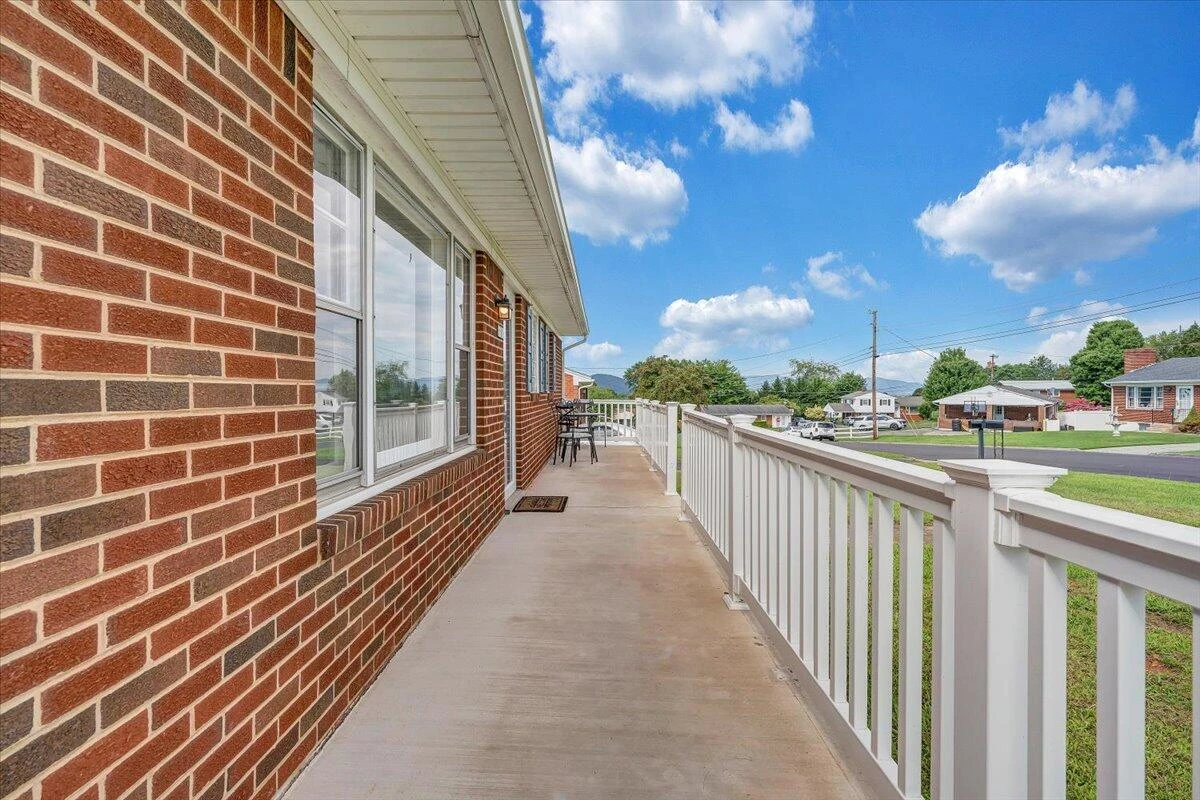 1519 South Pacific DR - Photo 36