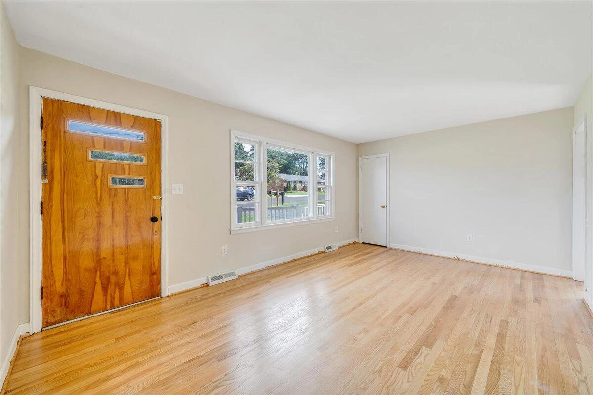 1519 South Pacific DR - Photo 8