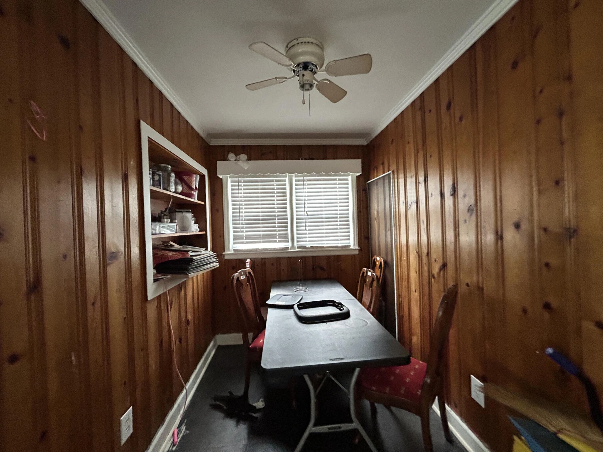 223 Oaklawn AVE NE - Photo 3