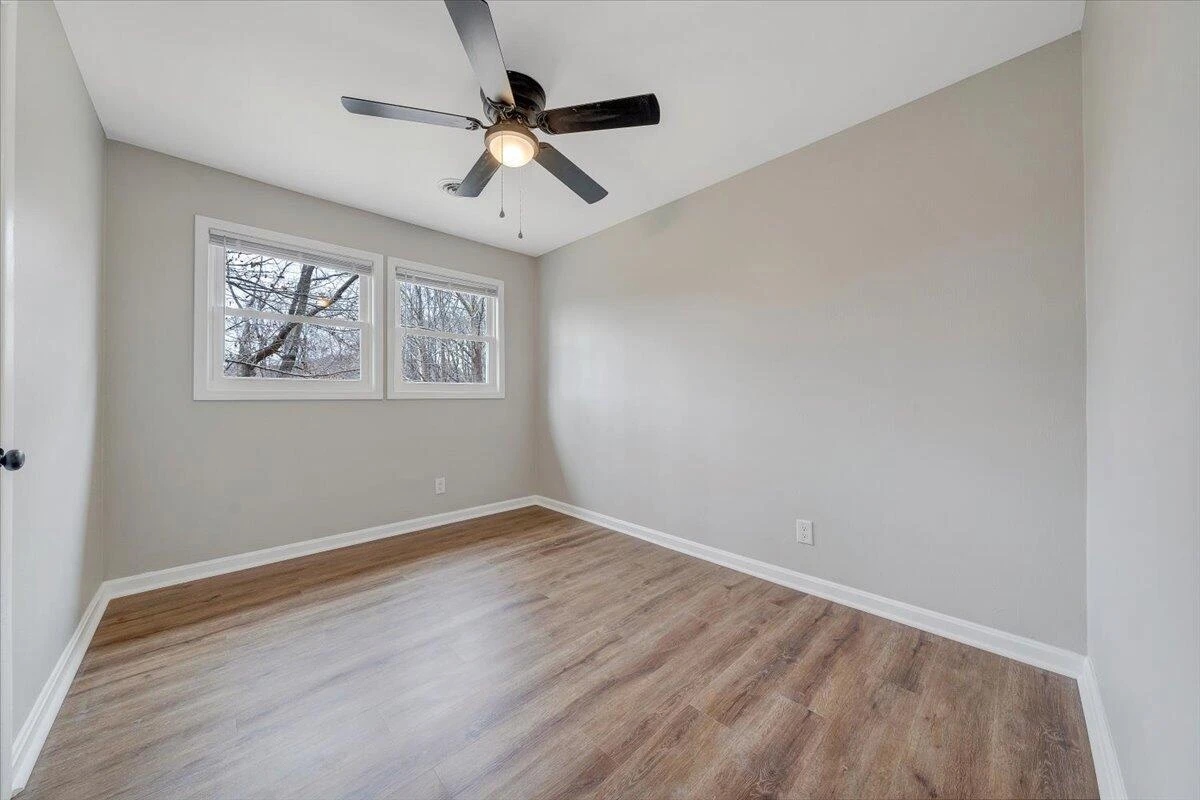 526 Glendale ST - Photo 12