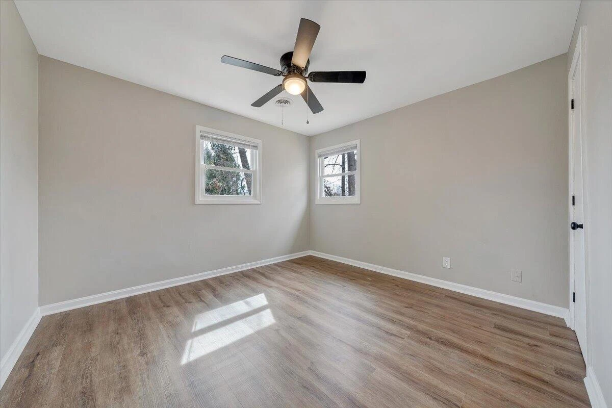526 Glendale ST - Photo 14
