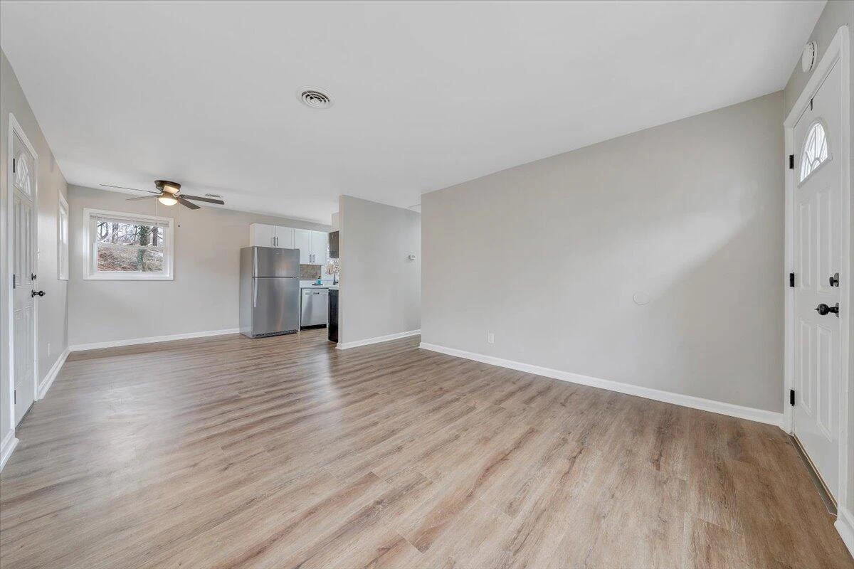 526 Glendale ST - Photo 4