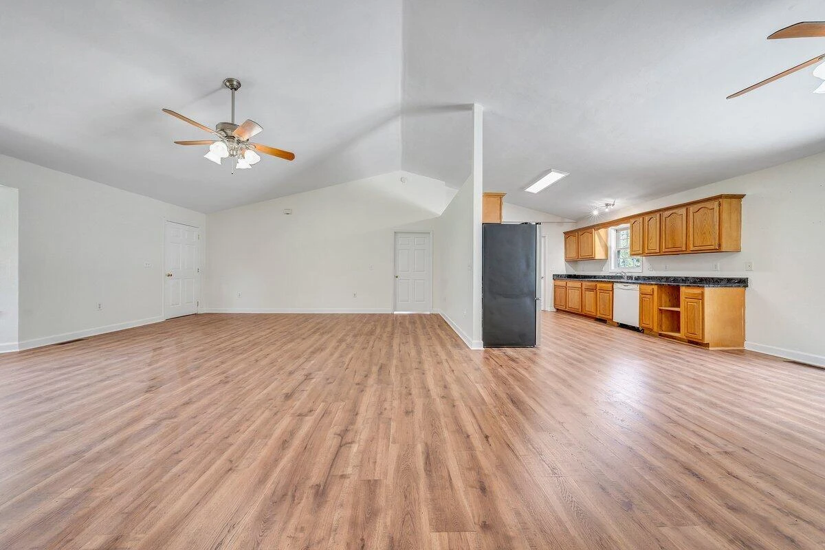 420 Stonybrook RD - Photo 11