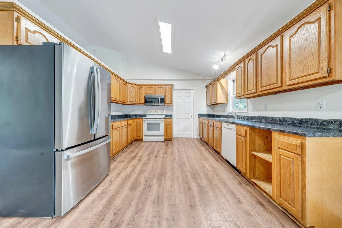 420 Stonybrook RD - Photo 13