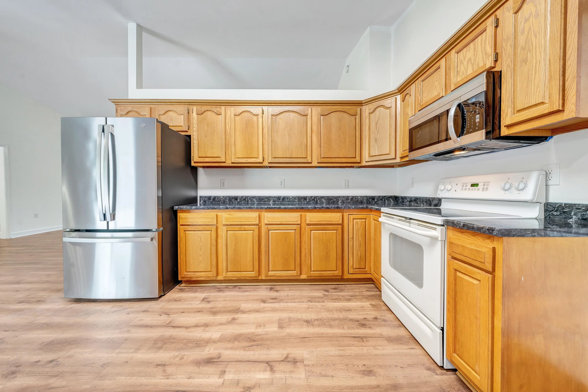 420 Stonybrook RD - Photo 14