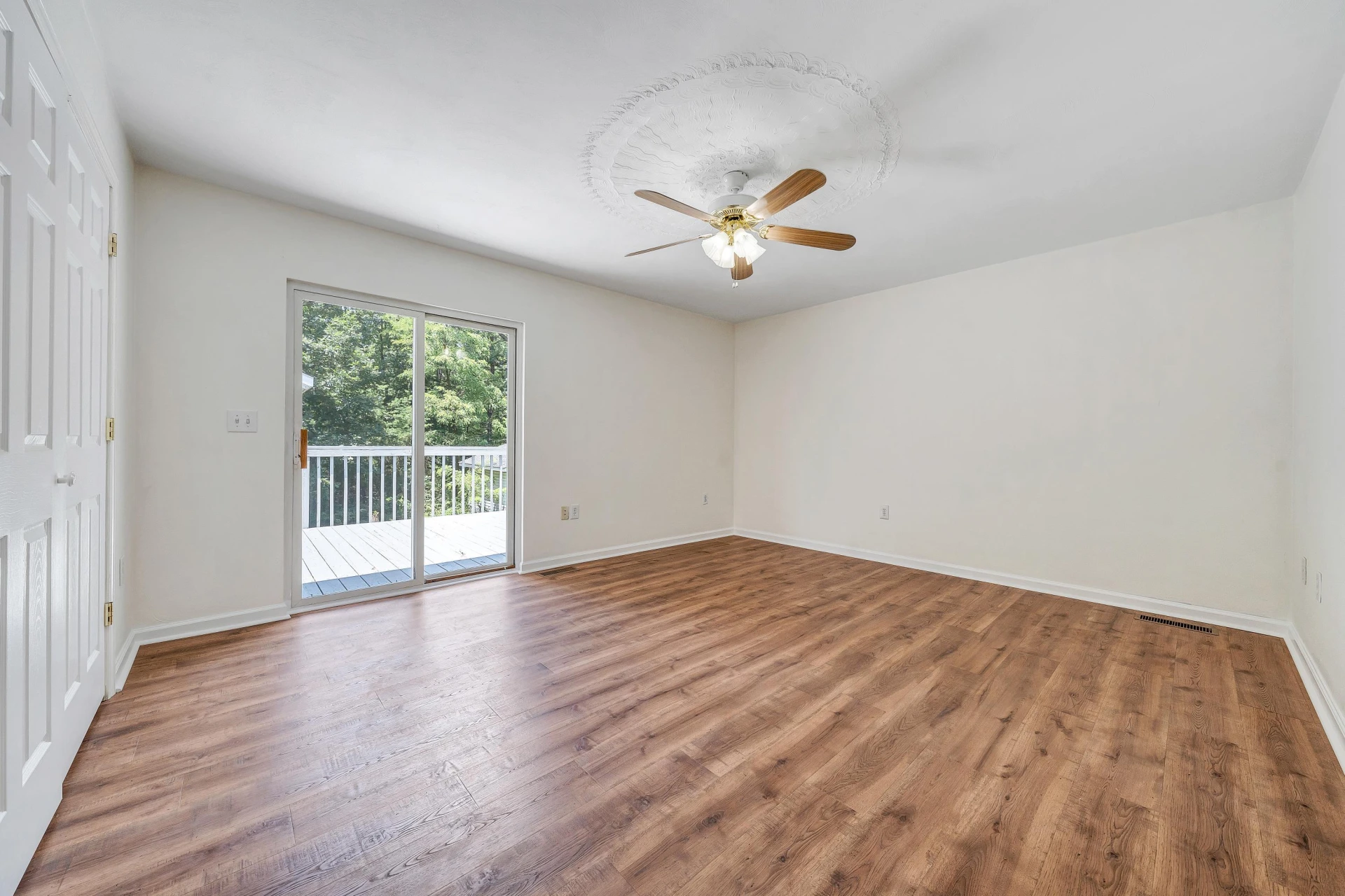420 Stonybrook RD - Photo 16