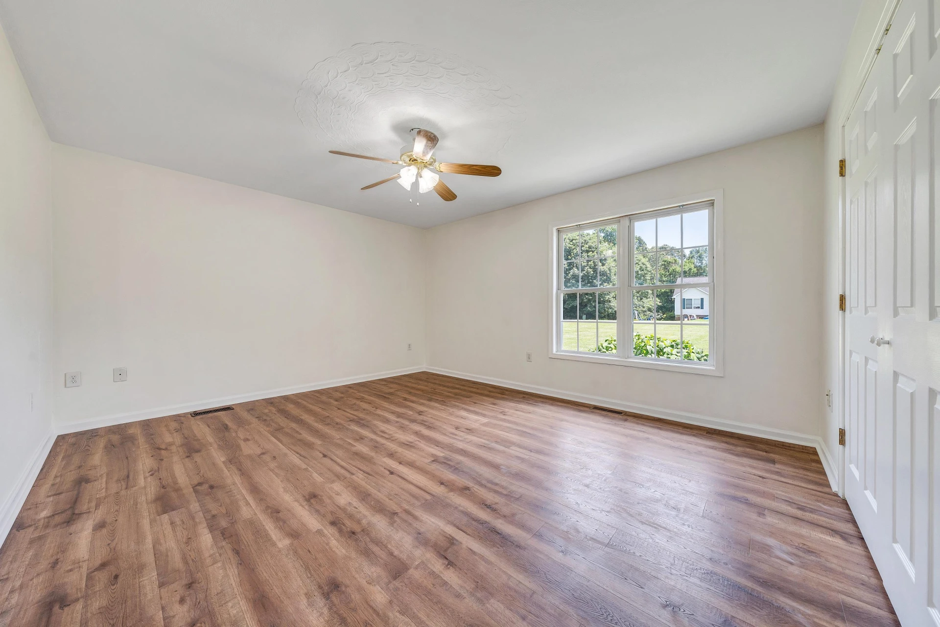 420 Stonybrook RD - Photo 20