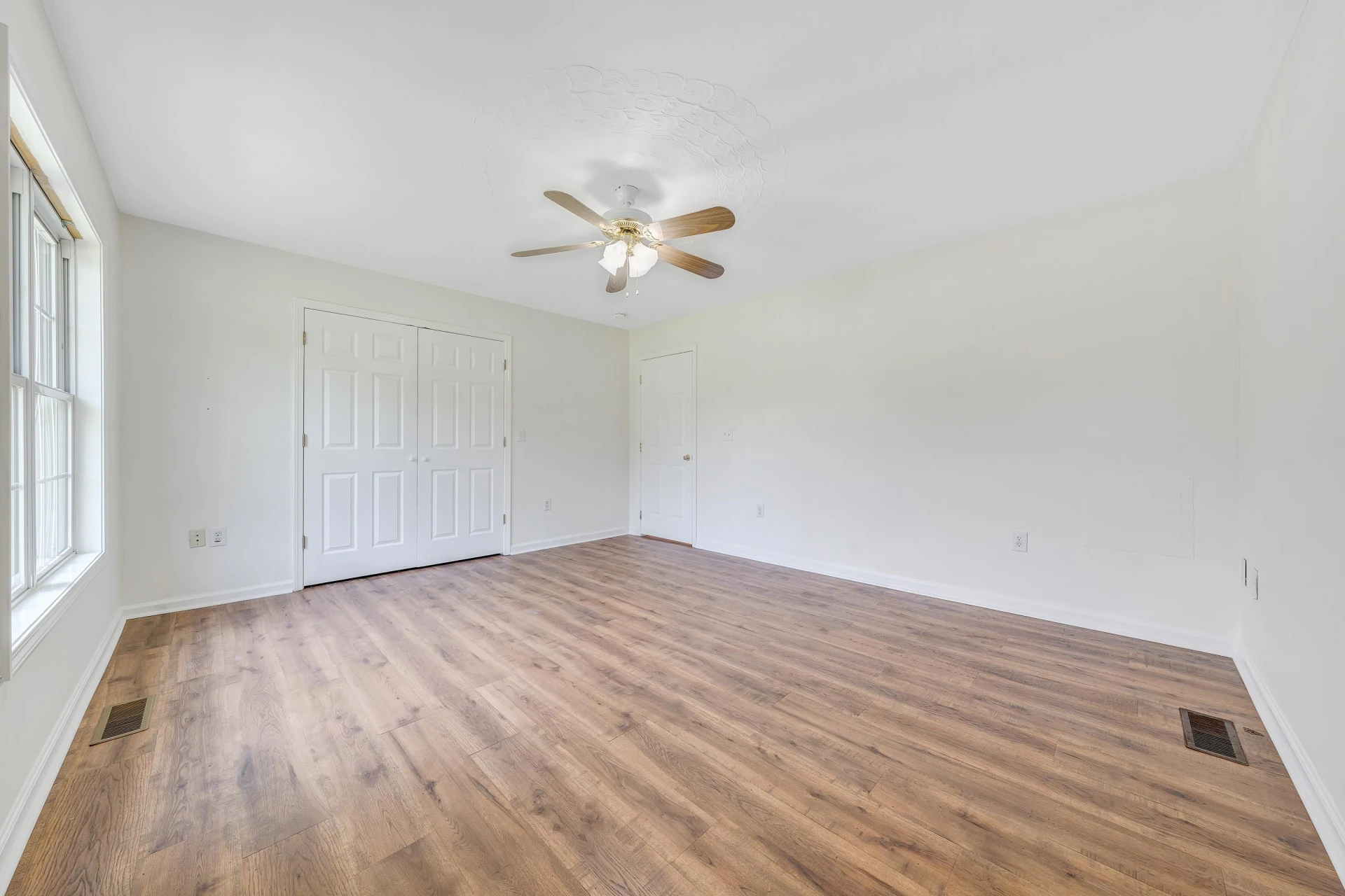 420 Stonybrook RD - Photo 21