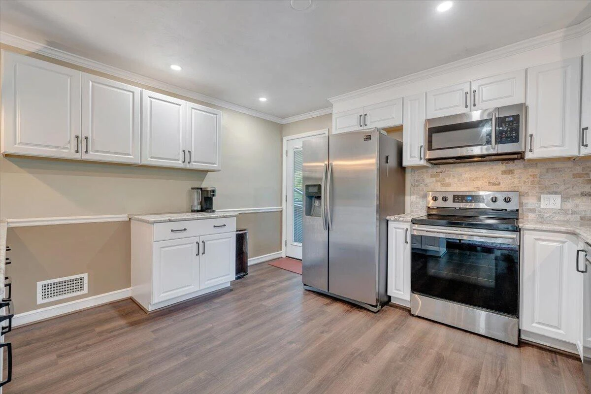 4531 Cresthill DR - Photo 12