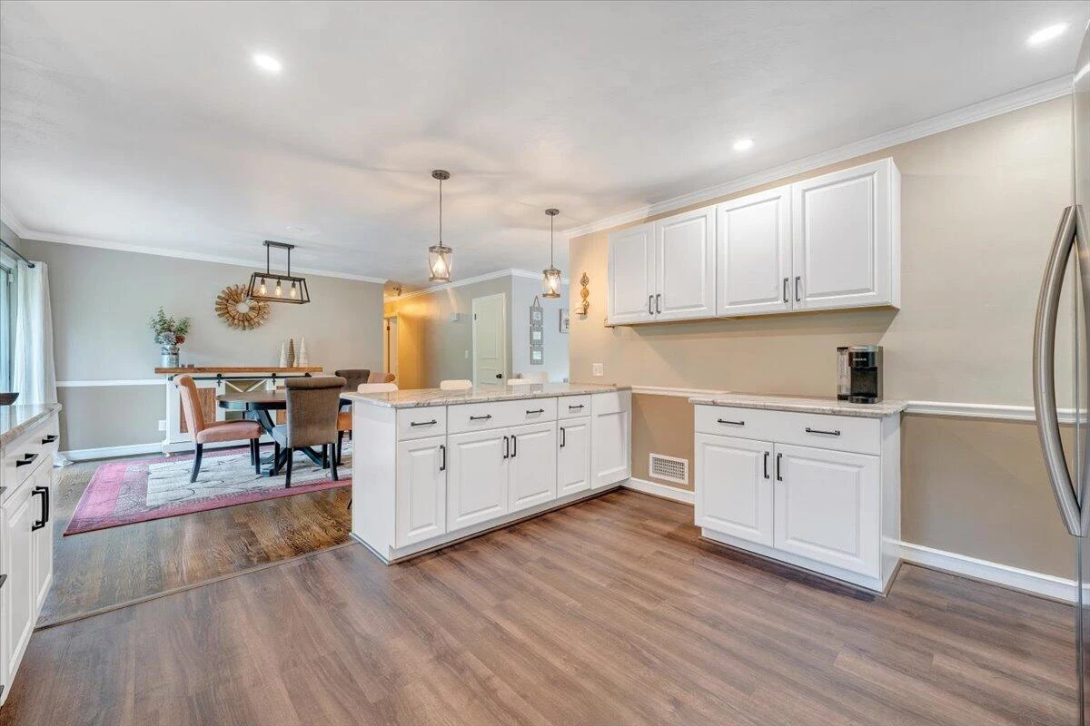 4531 Cresthill DR - Photo 16