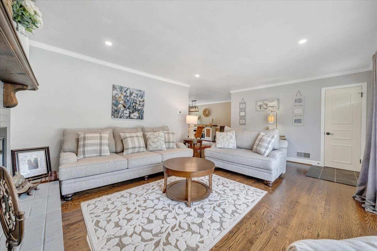 4531 Cresthill DR - Photo 8