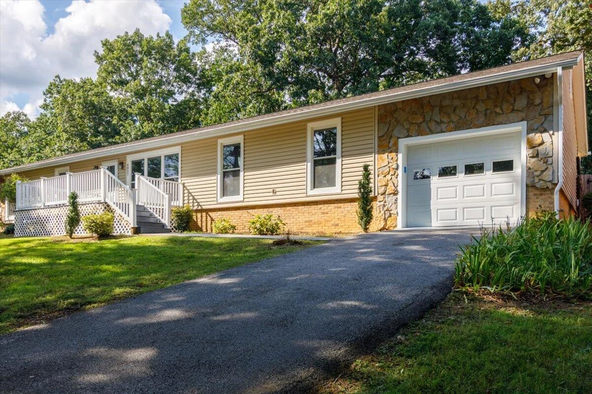 4857 Warrior DR