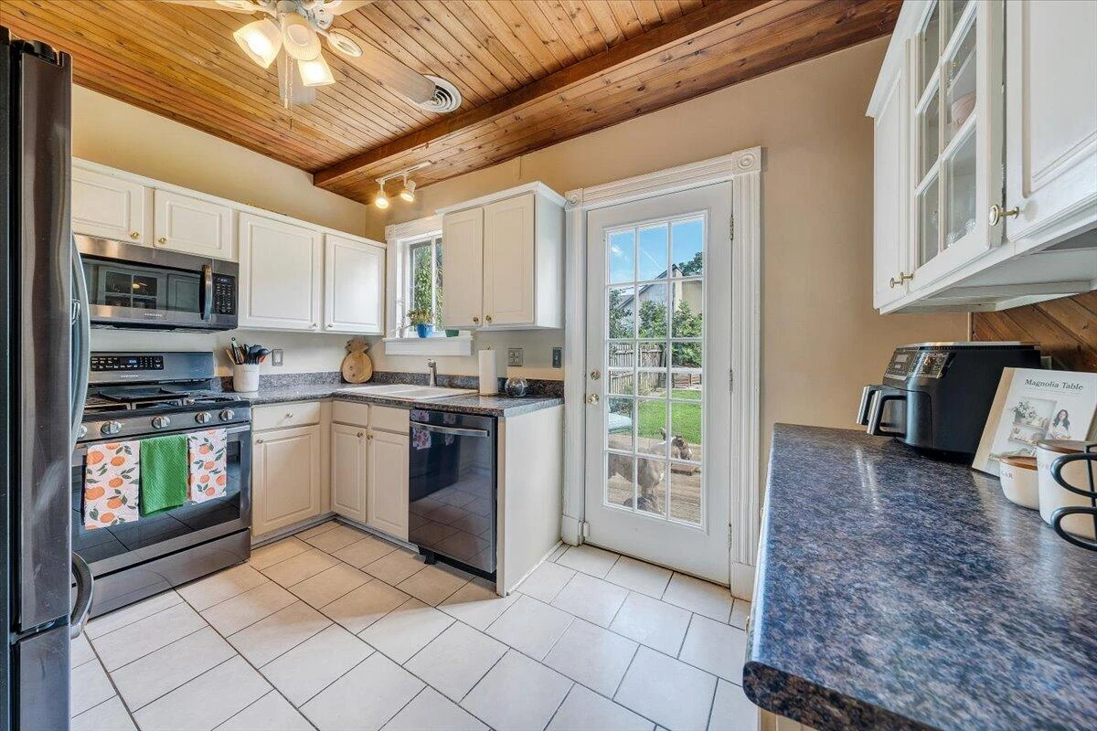 367 Washington AVE SW - Photo 12
