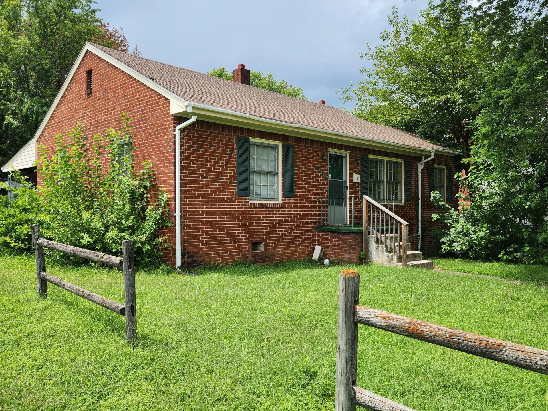 3112 PLANTATION RD NE - Photo 2