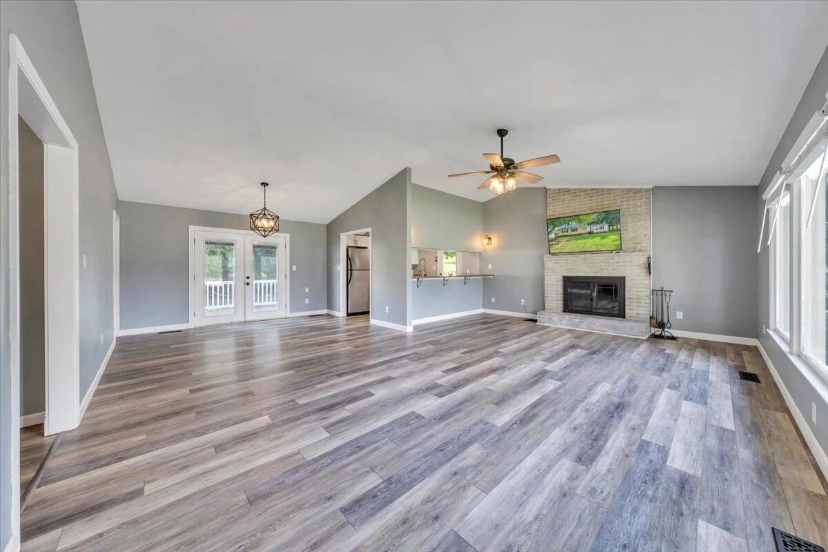 58 Grimes ST - Photo 3