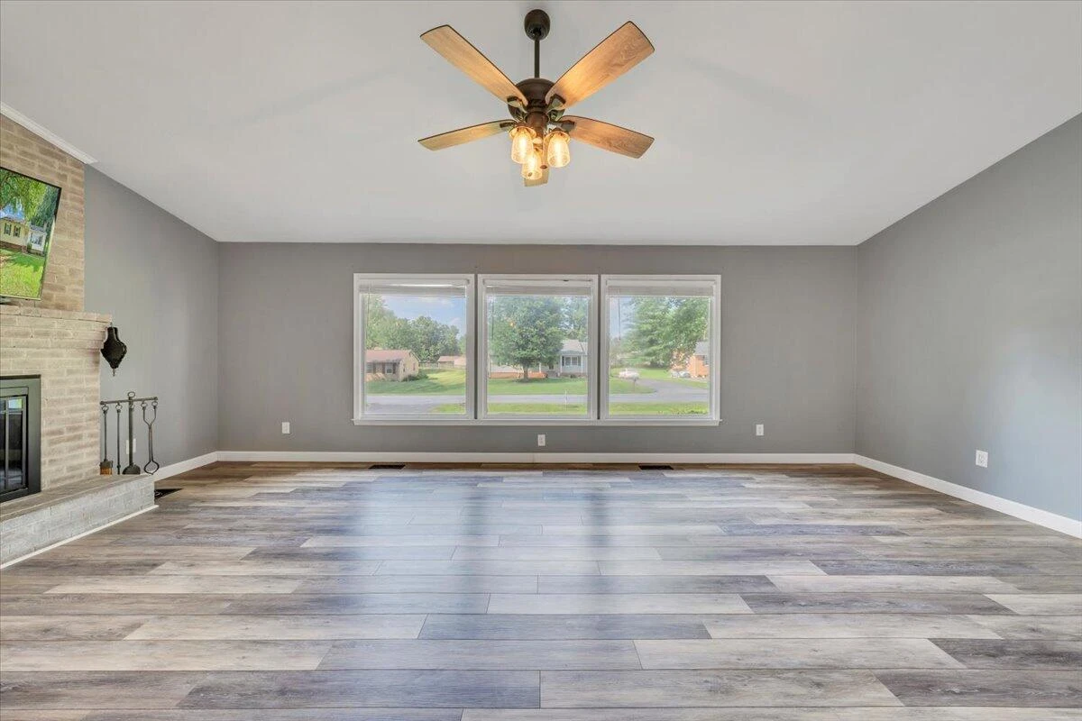 58 Grimes ST - Photo 5