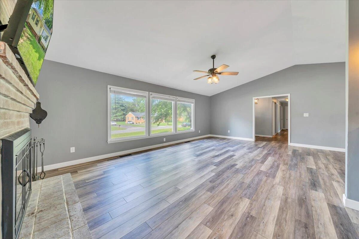58 Grimes ST - Photo 6