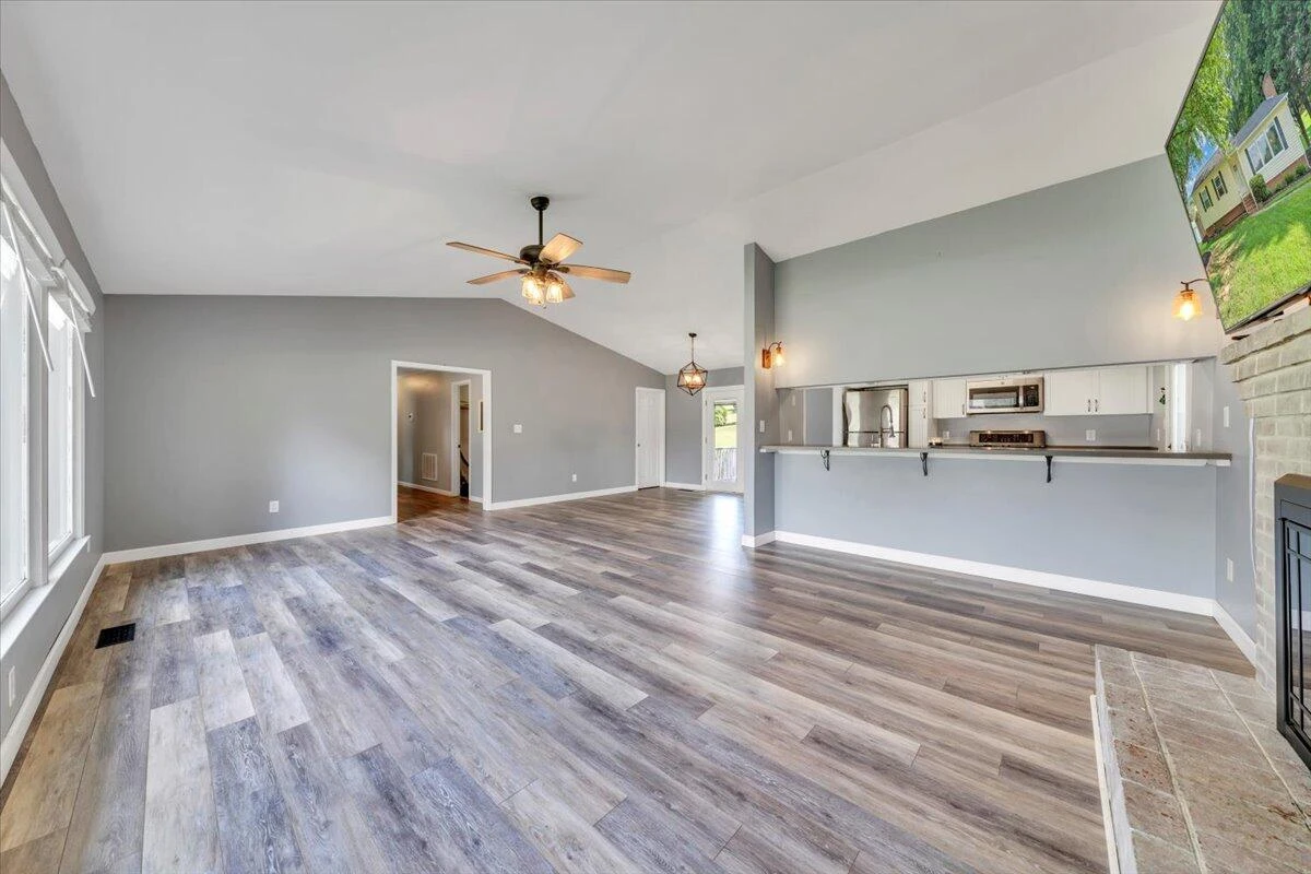 58 Grimes ST - Photo 7