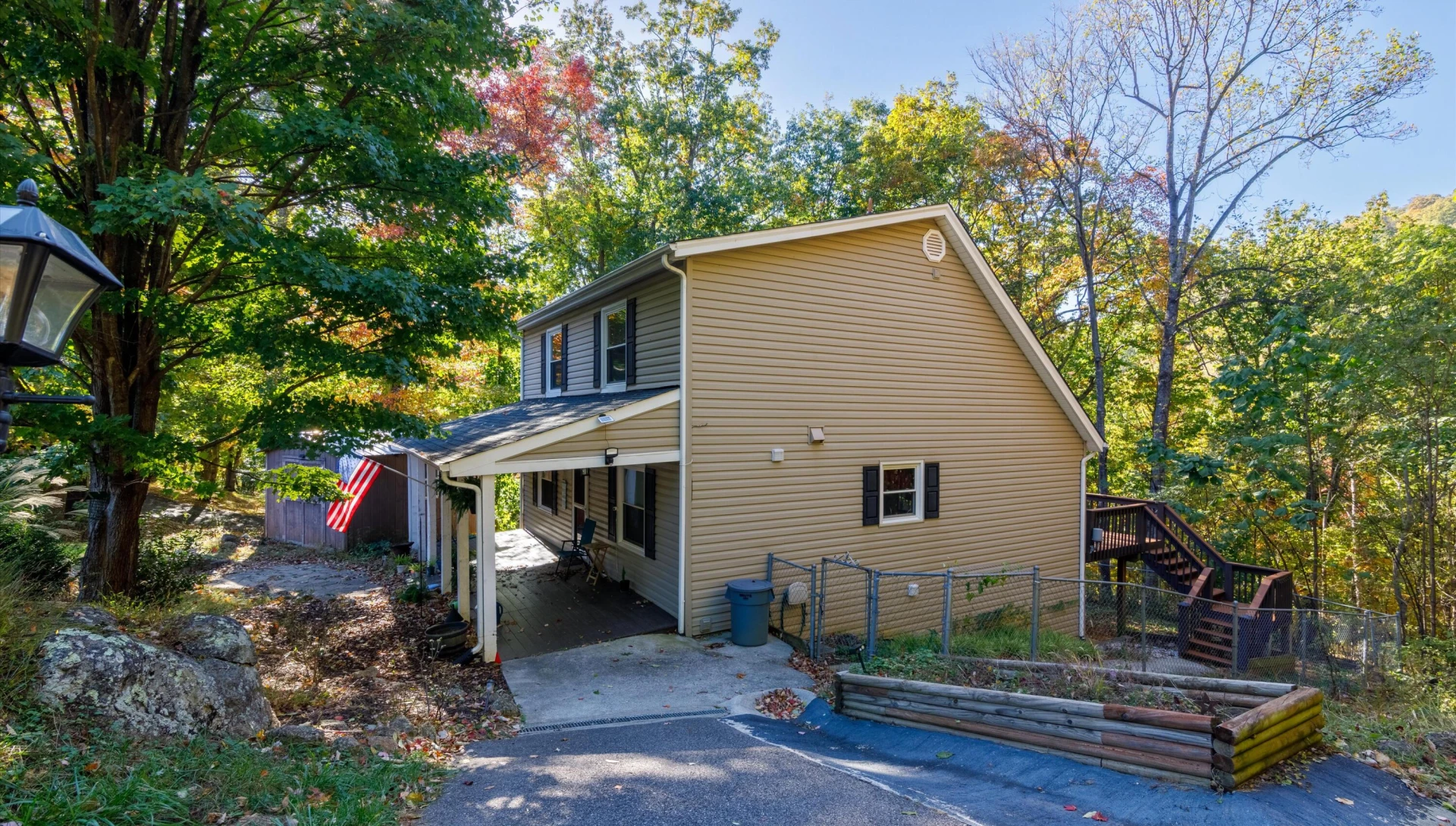 200 Cascade DR - Photo 3