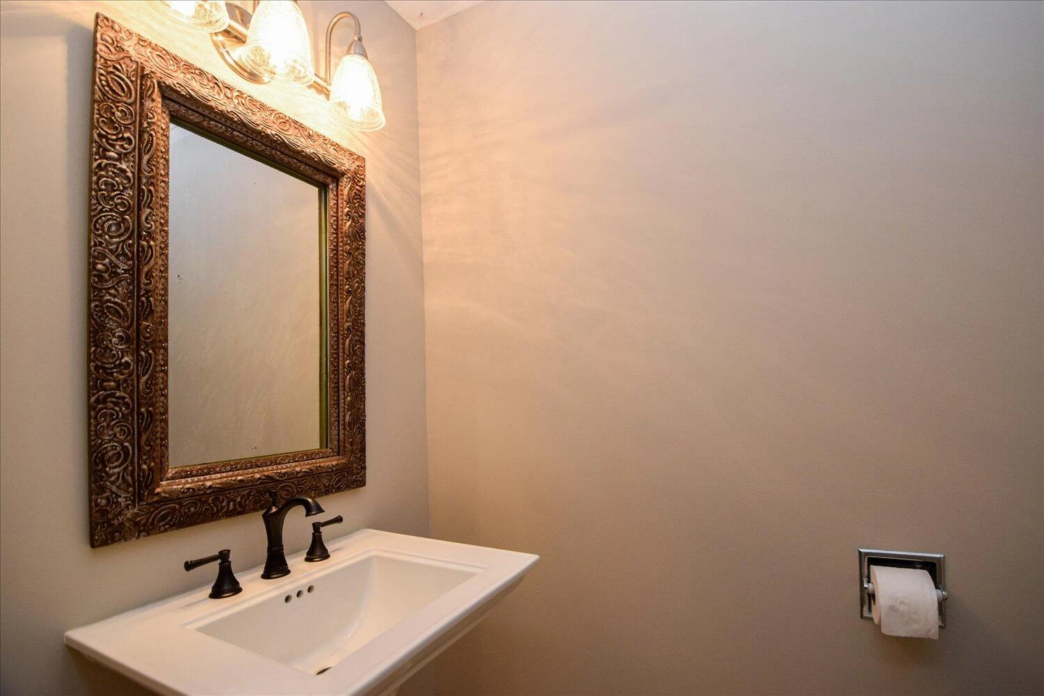 4919 Colonial AVE - Photo 16