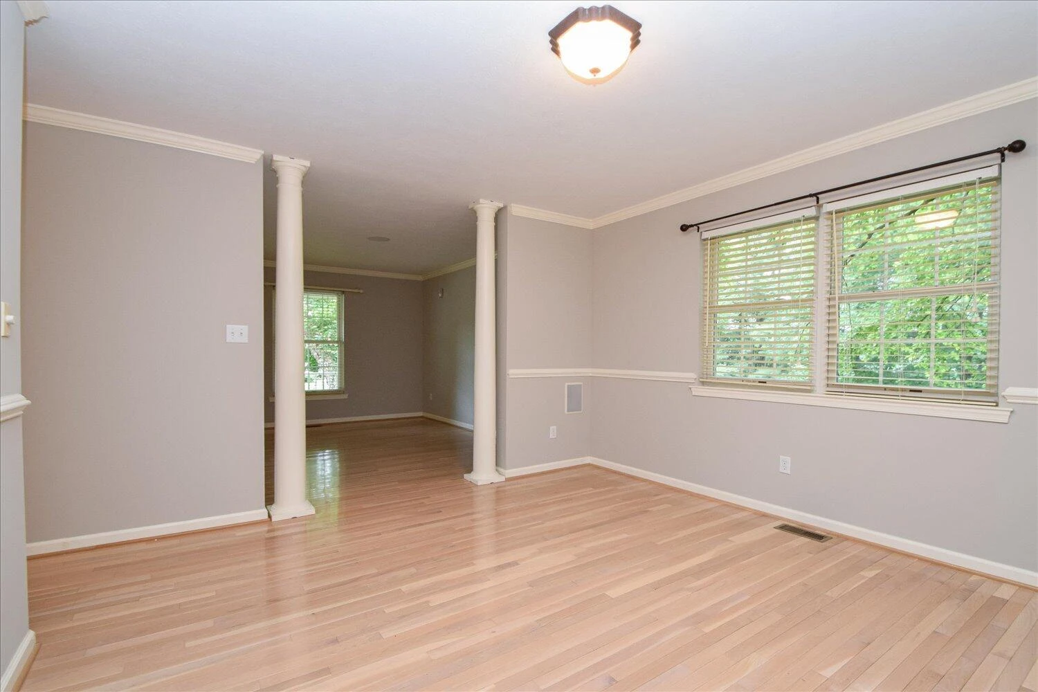 4919 Colonial AVE - Photo 17
