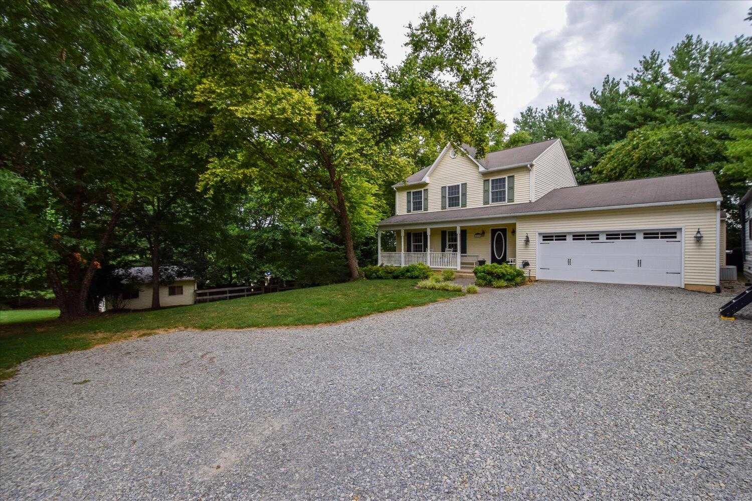 4919 Colonial AVE - Photo 26