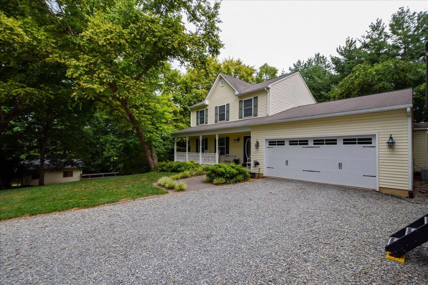 4919 Colonial AVE - Photo 27