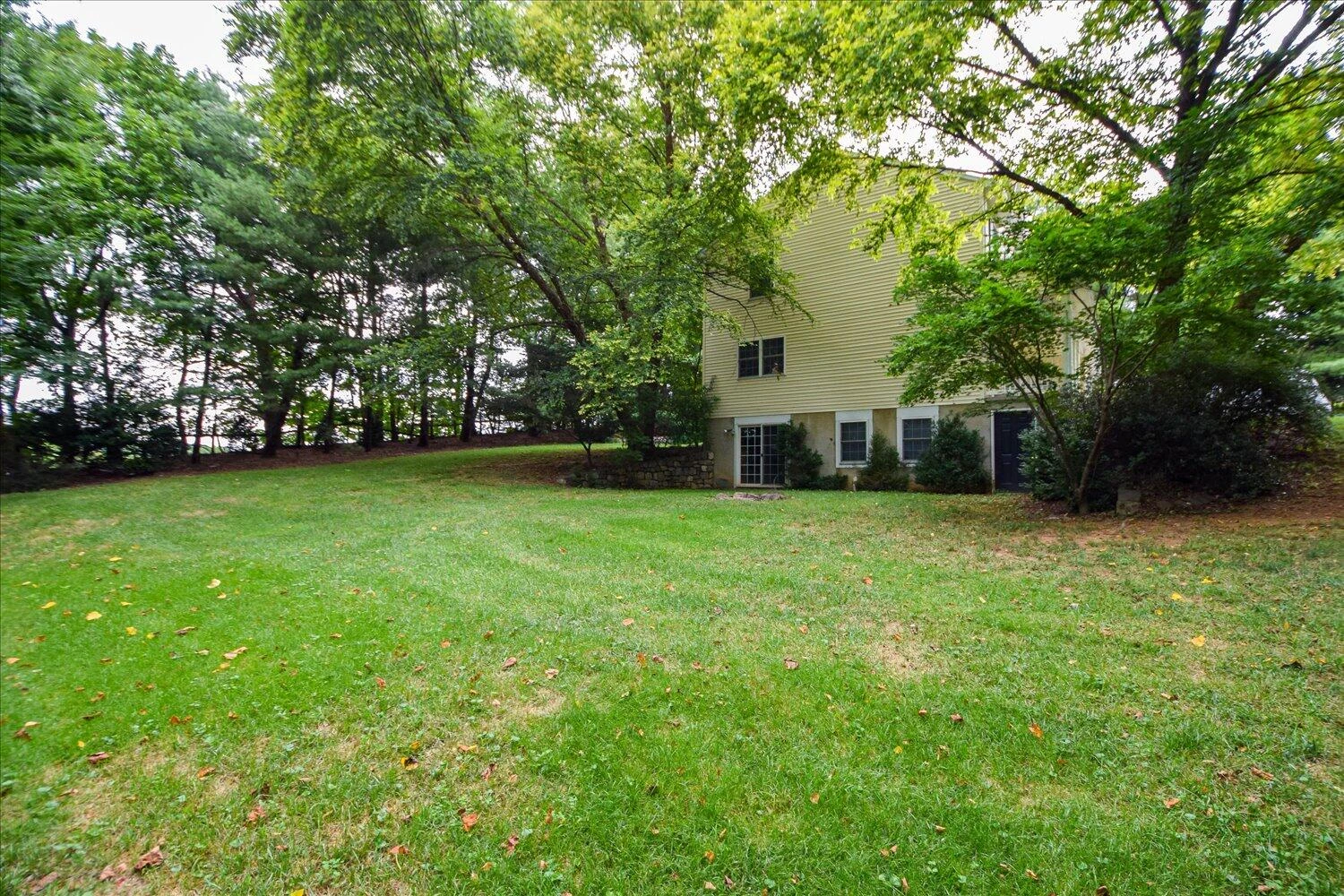 4919 Colonial AVE - Photo 29