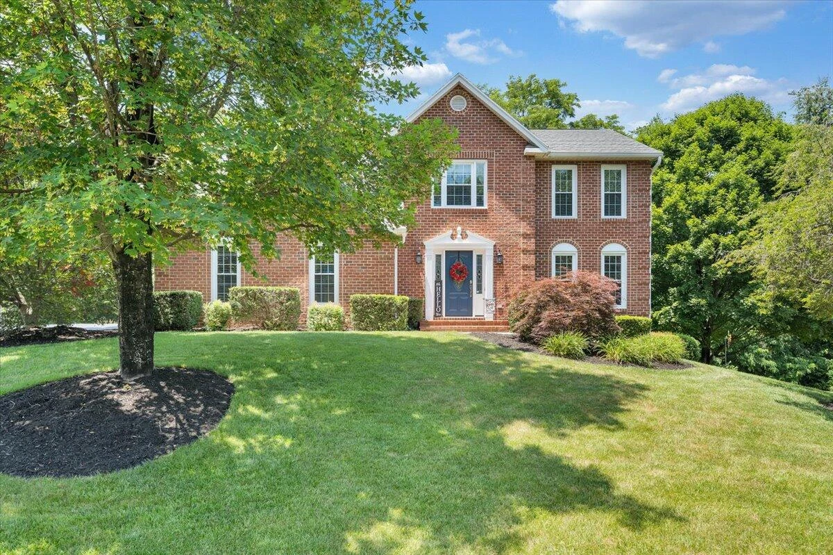 204 Apple LN