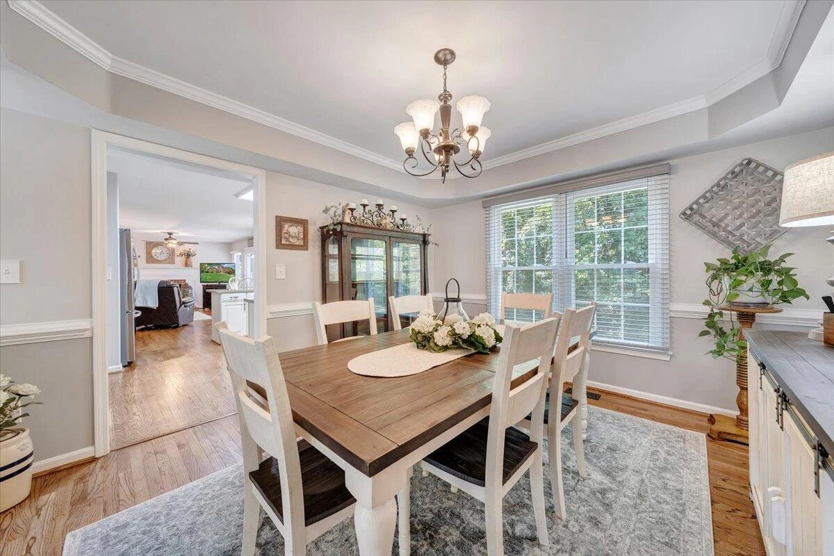 204 Apple LN - Photo 10