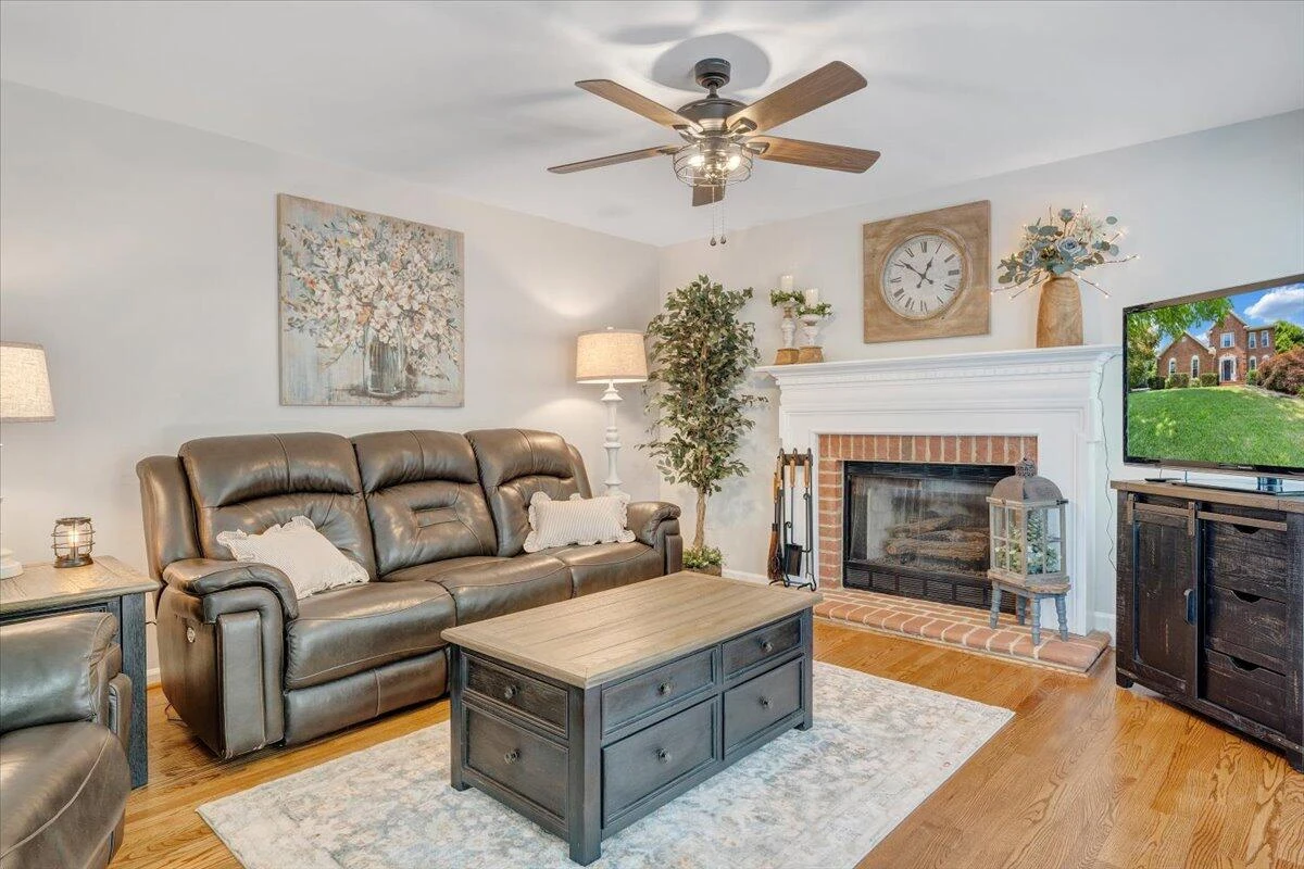 204 Apple LN - Photo 18