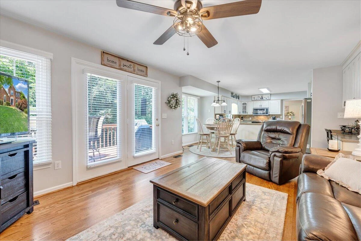 204 Apple LN - Photo 22