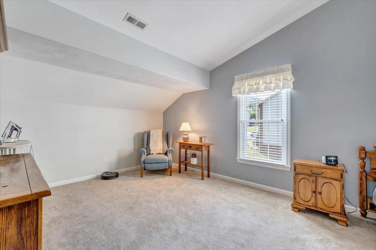 204 Apple LN - Photo 32