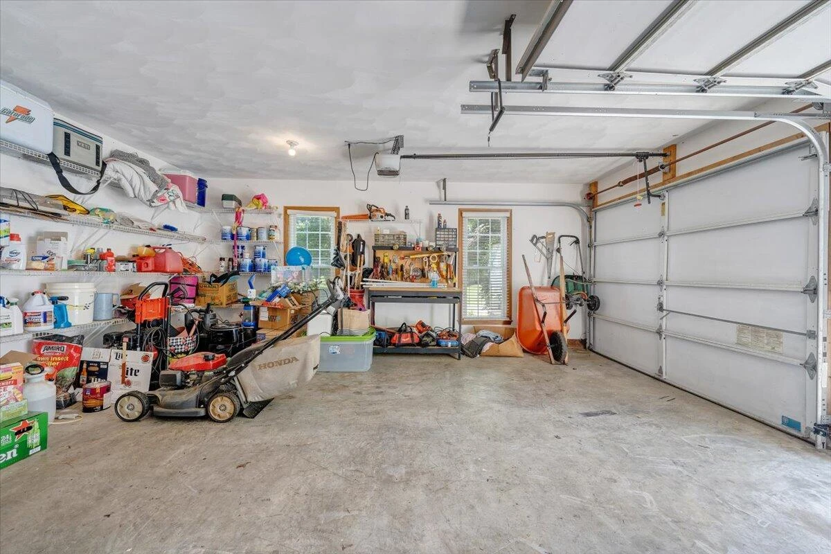 204 Apple LN - Photo 42