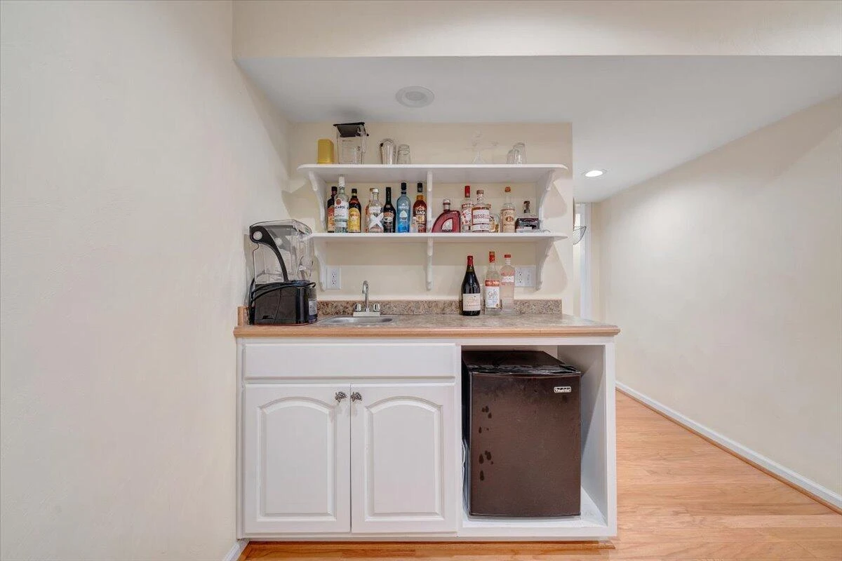 204 Apple LN - Photo 45