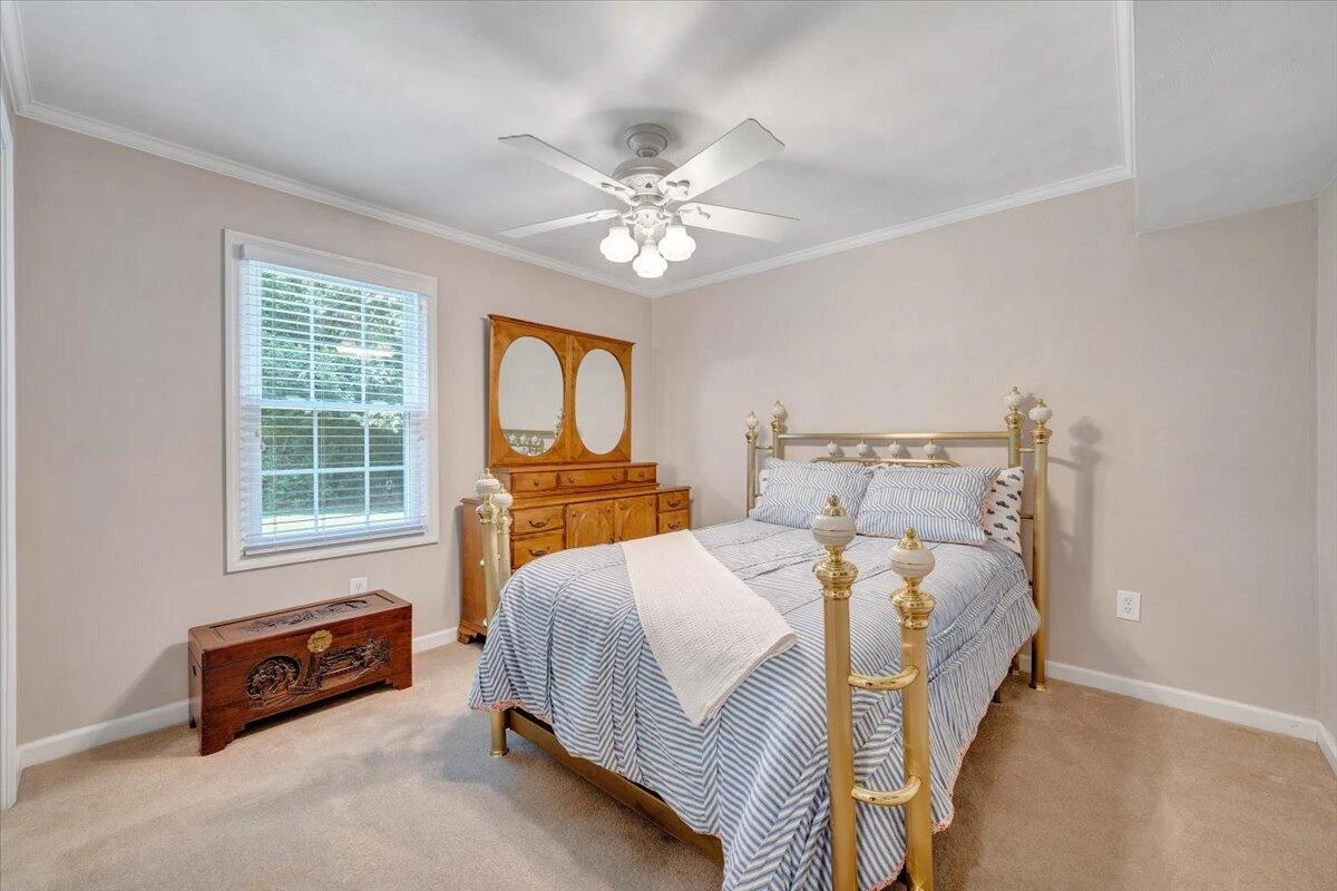 204 Apple LN - Photo 47