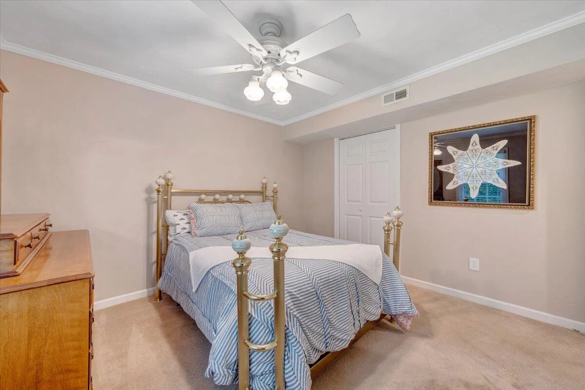 204 Apple LN - Photo 48