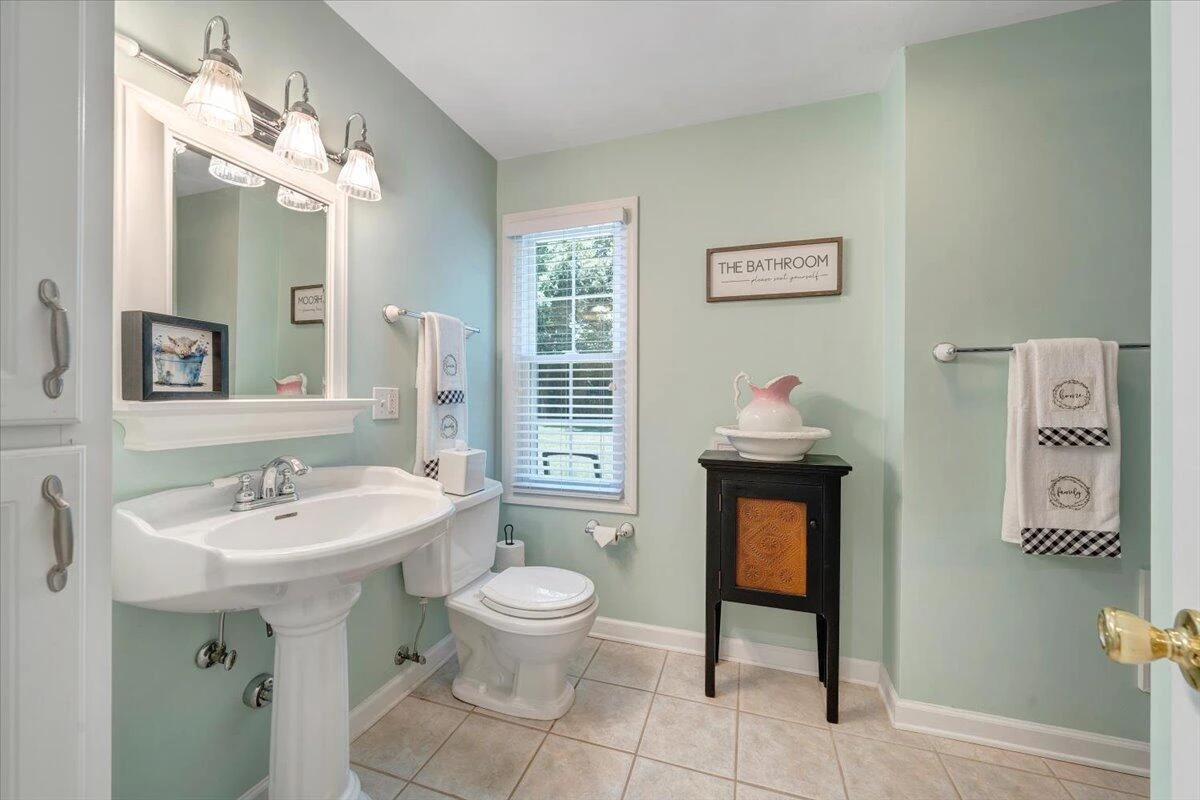 204 Apple LN - Photo 49