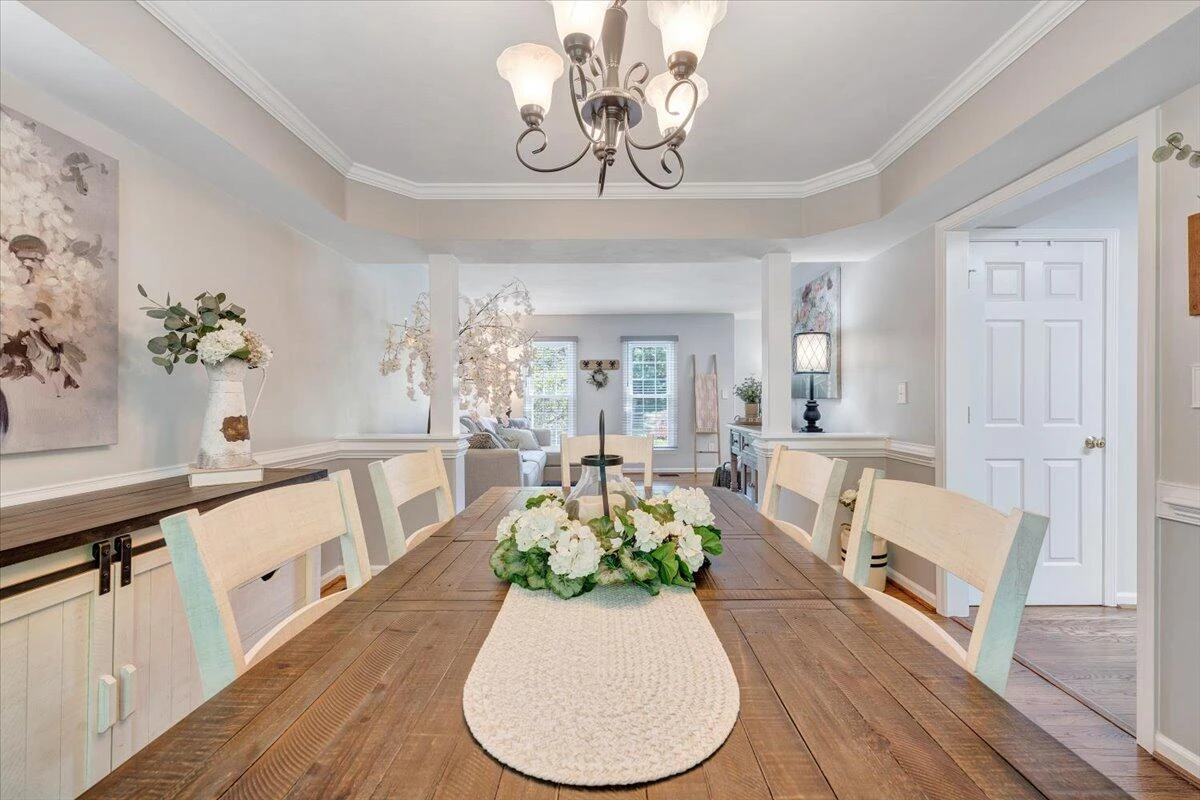 204 Apple LN - Photo 9