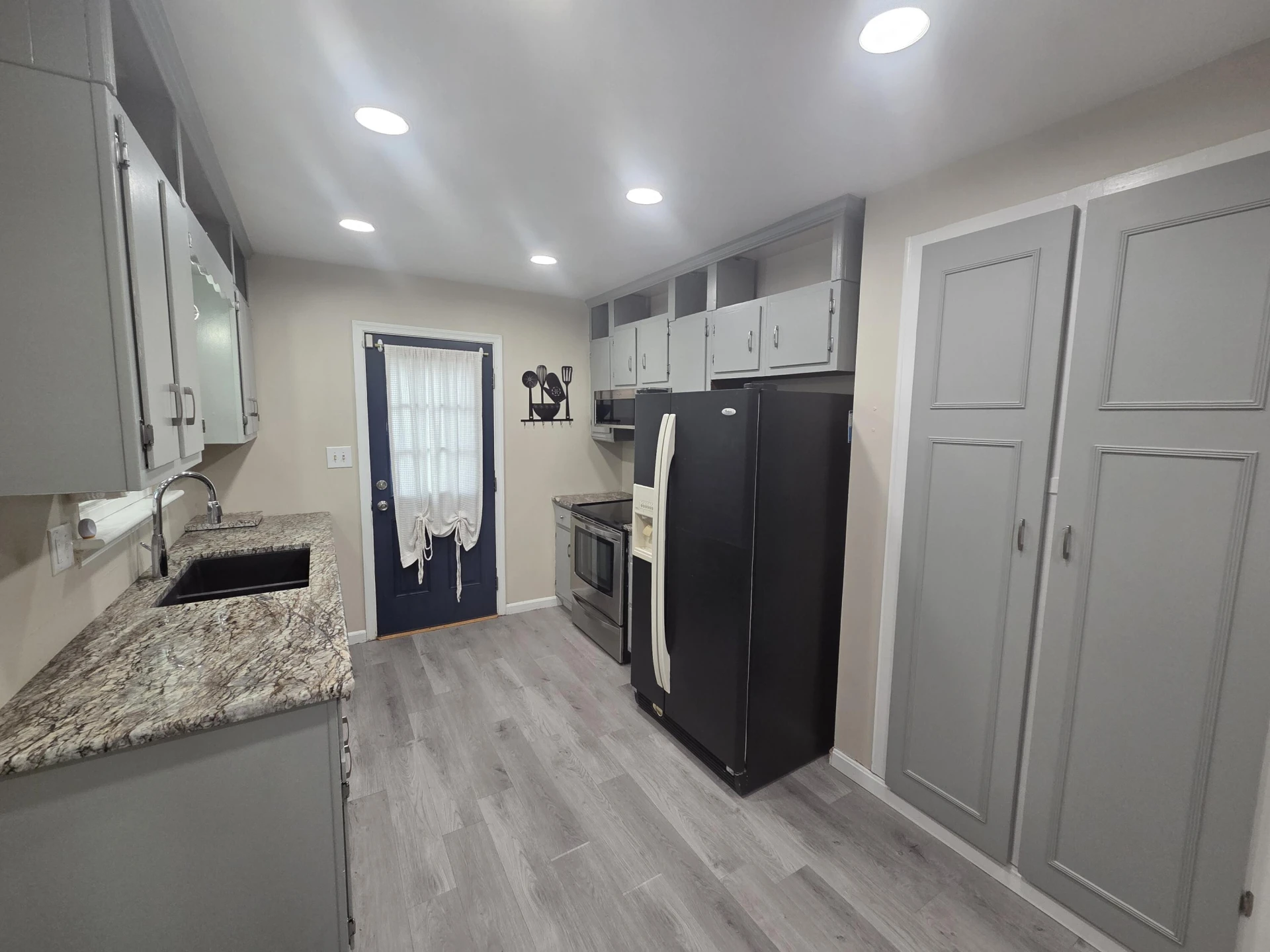 512 Crofton DR - Photo 5