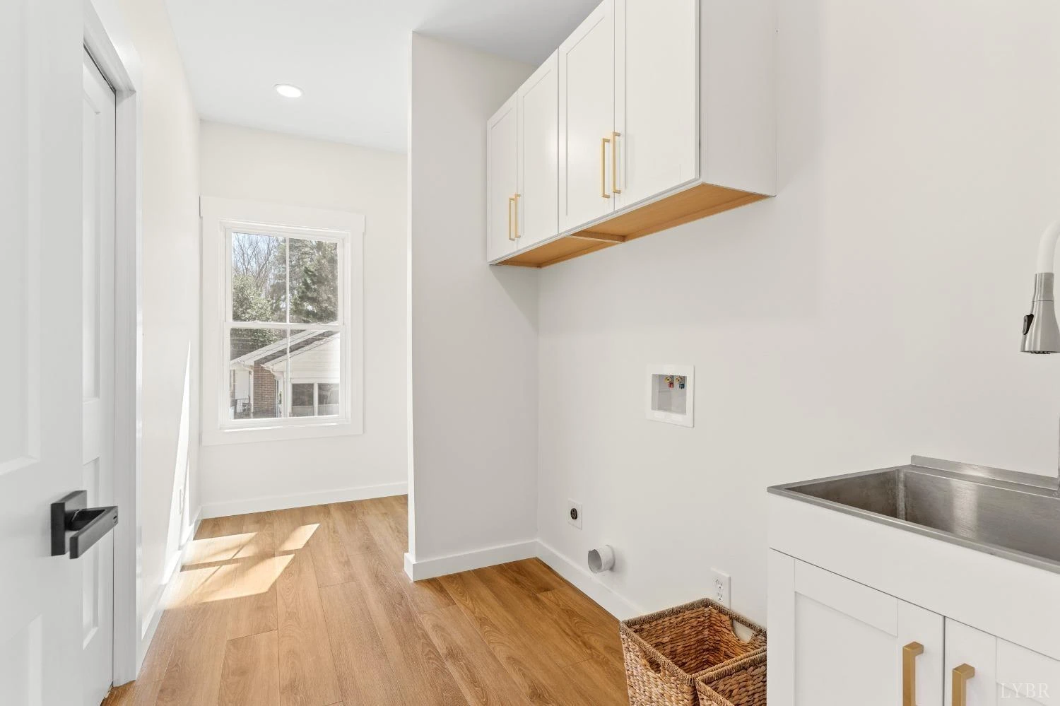 1368 Hickory Cove LN - Photo 18