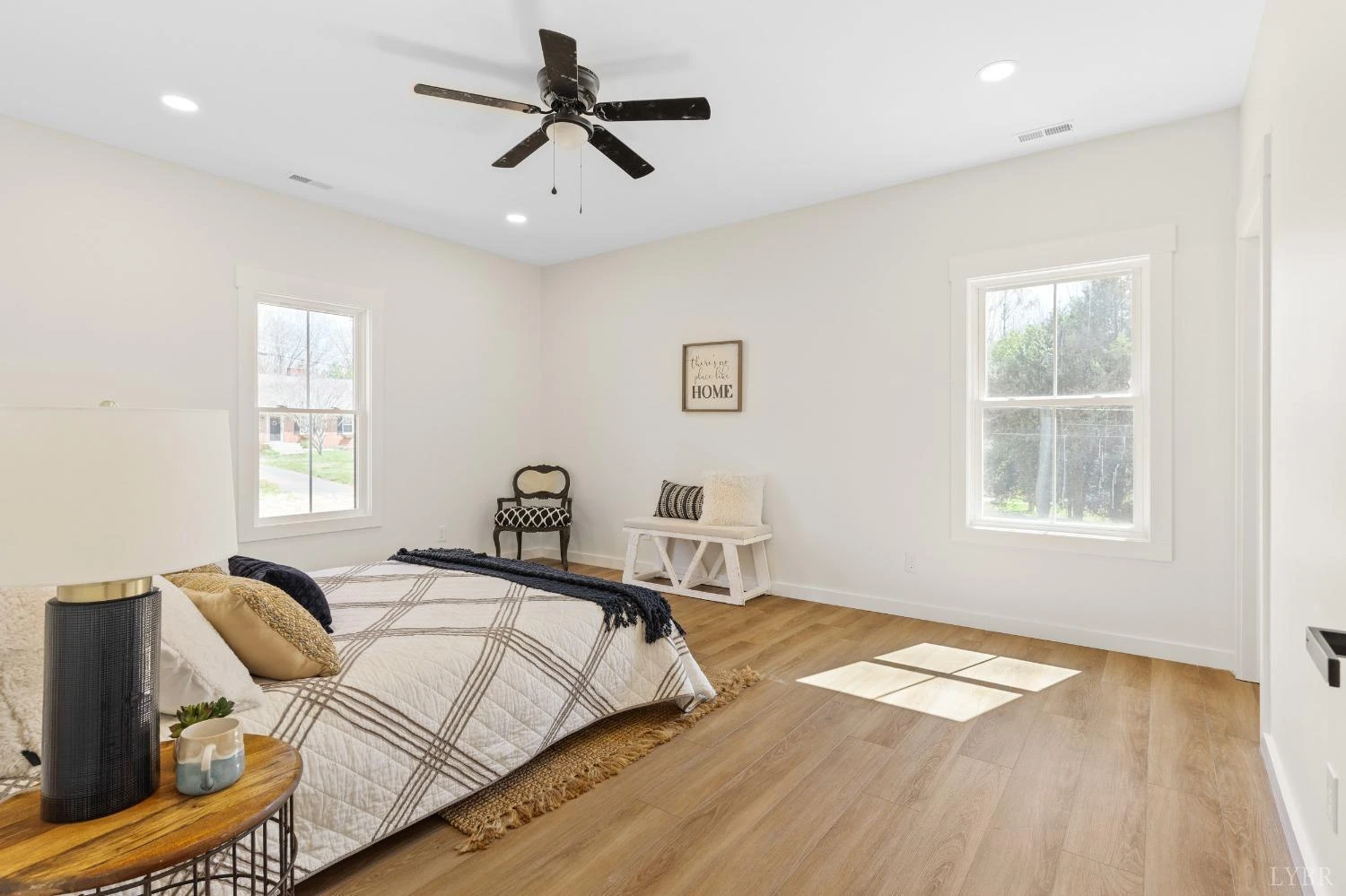1368 Hickory Cove LN - Photo 20