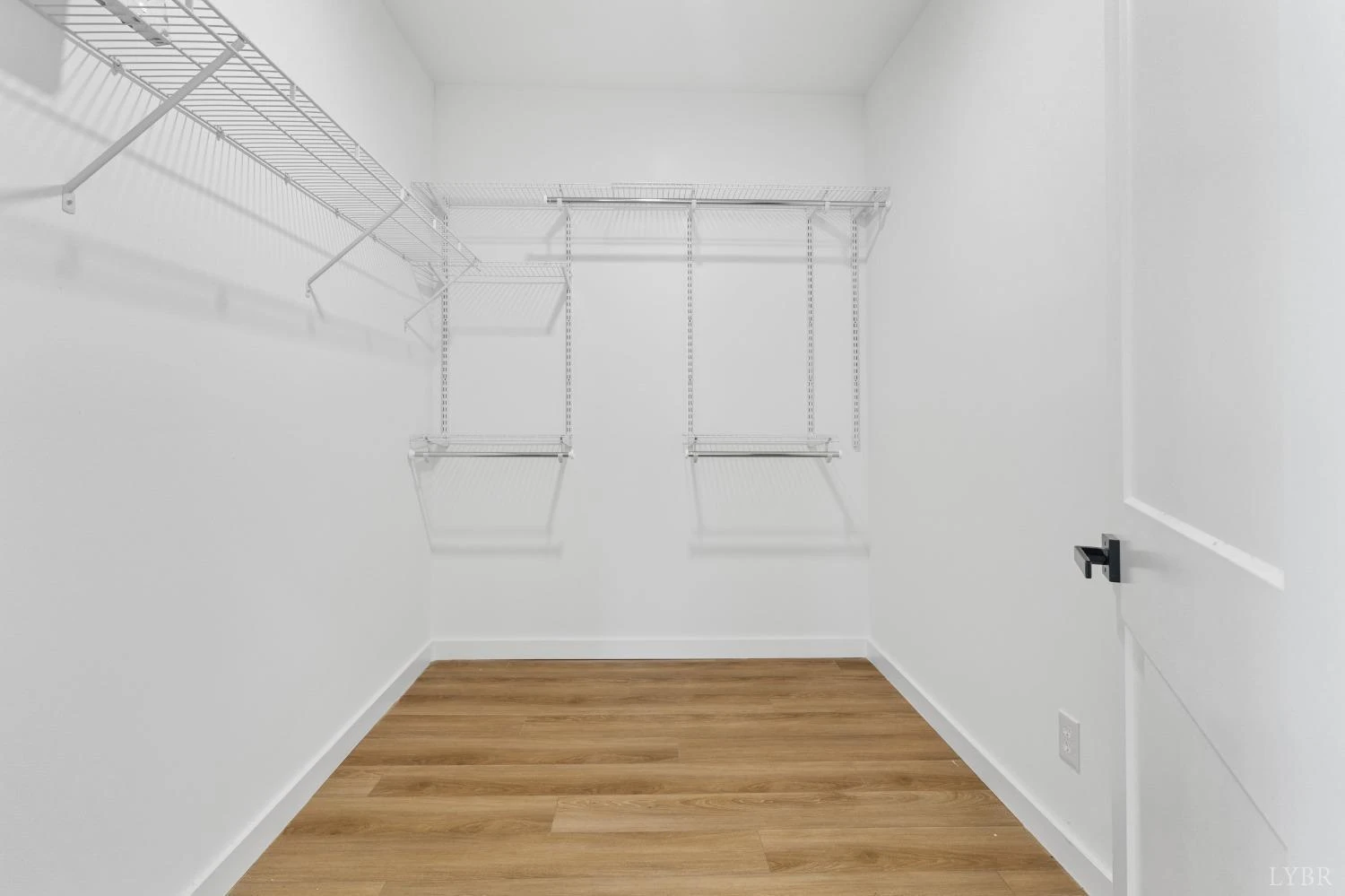 1368 Hickory Cove LN - Photo 22